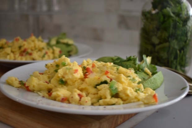 scrambled eggs with oniion and peppers